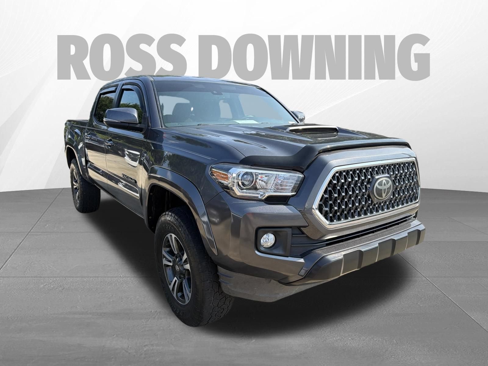 Used 2019 Toyota Tacoma TRD Sport w/ Technology Package AWD/4WD image 3