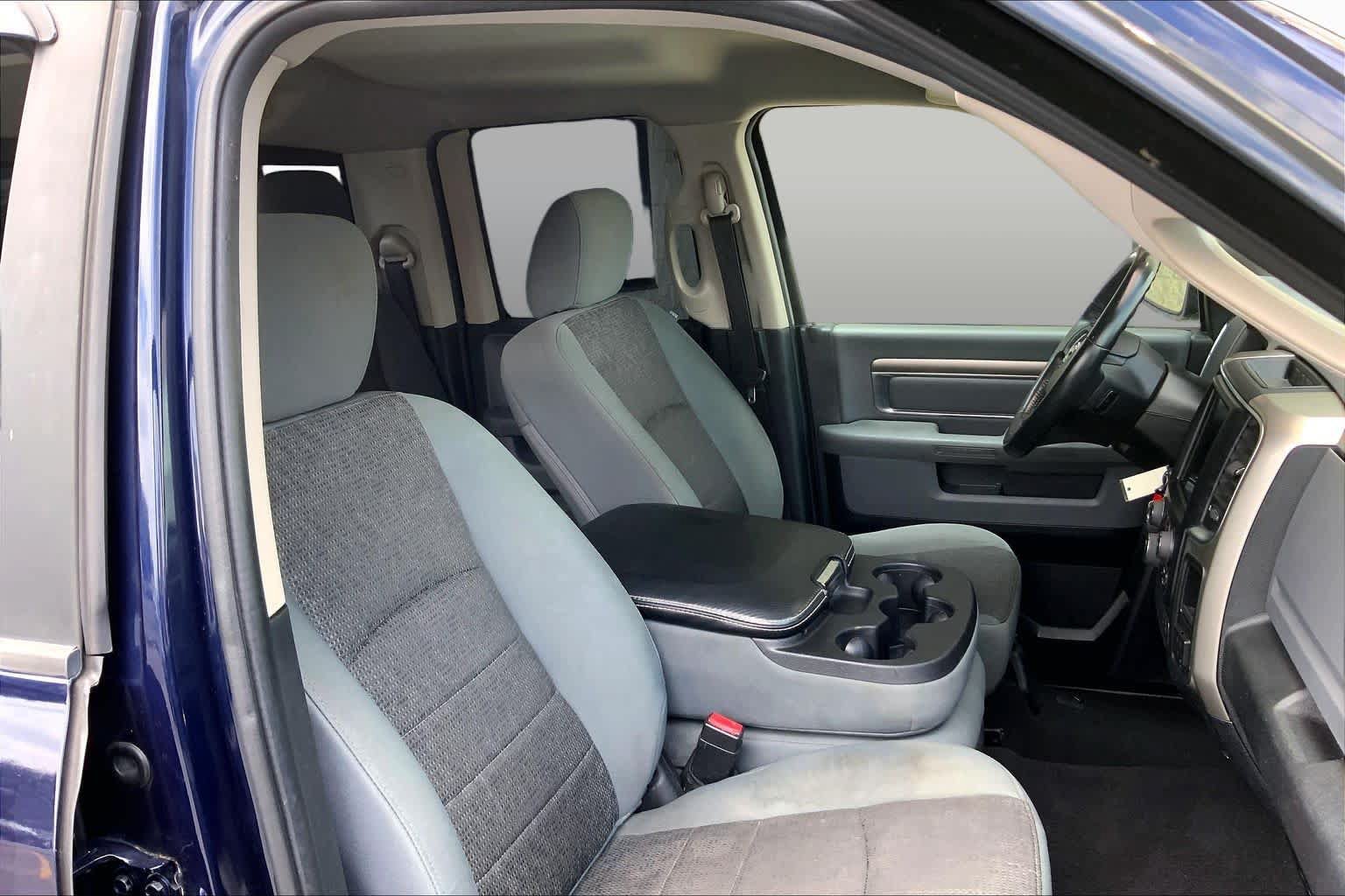 Used 2016 RAM 1500 Big Horn RWD image 9