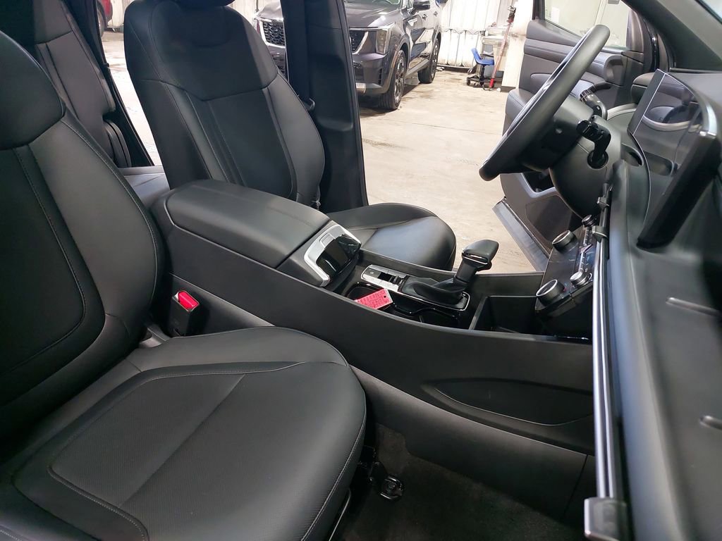 Certified 2025 Hyundai Santa Cruz SEL image 10