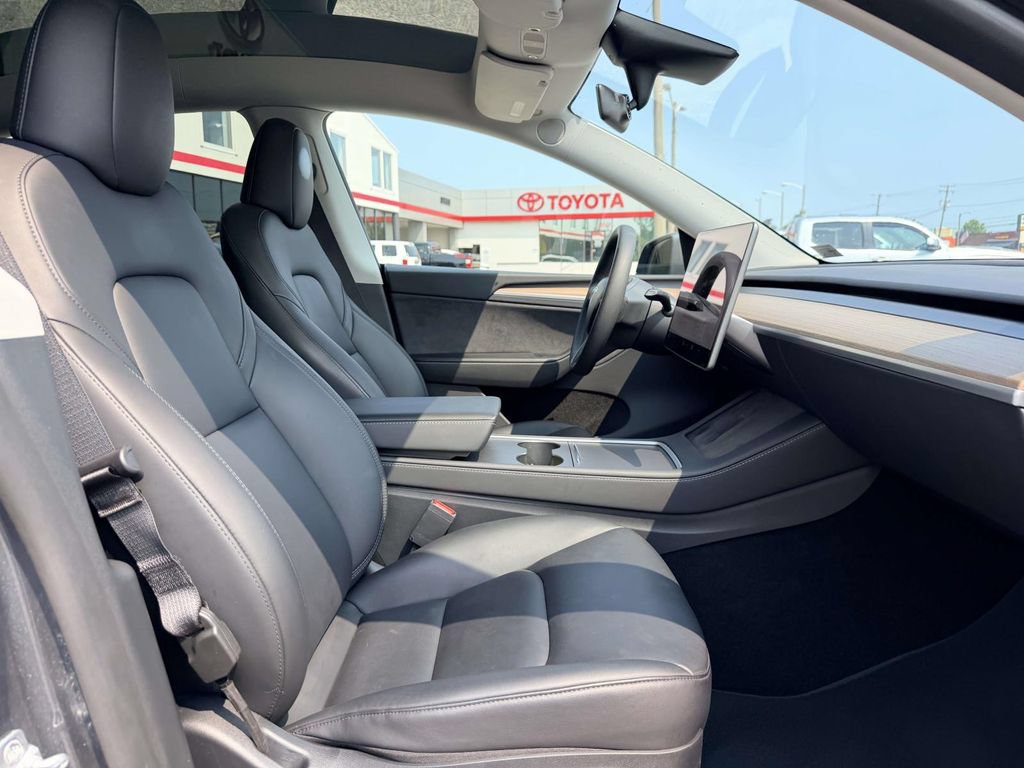 Used 2023 Tesla Model Y Long Range AWD/4WD image 13