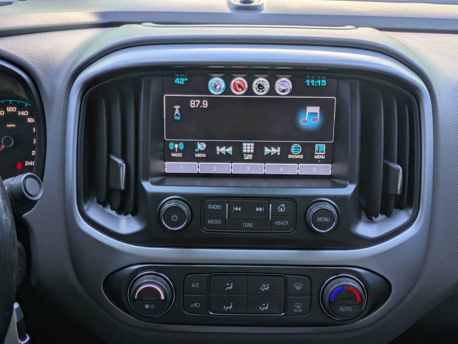 Used 2017 Chevrolet Colorado LT w/ Luxury Package, Chrome AWD/4WD image 28