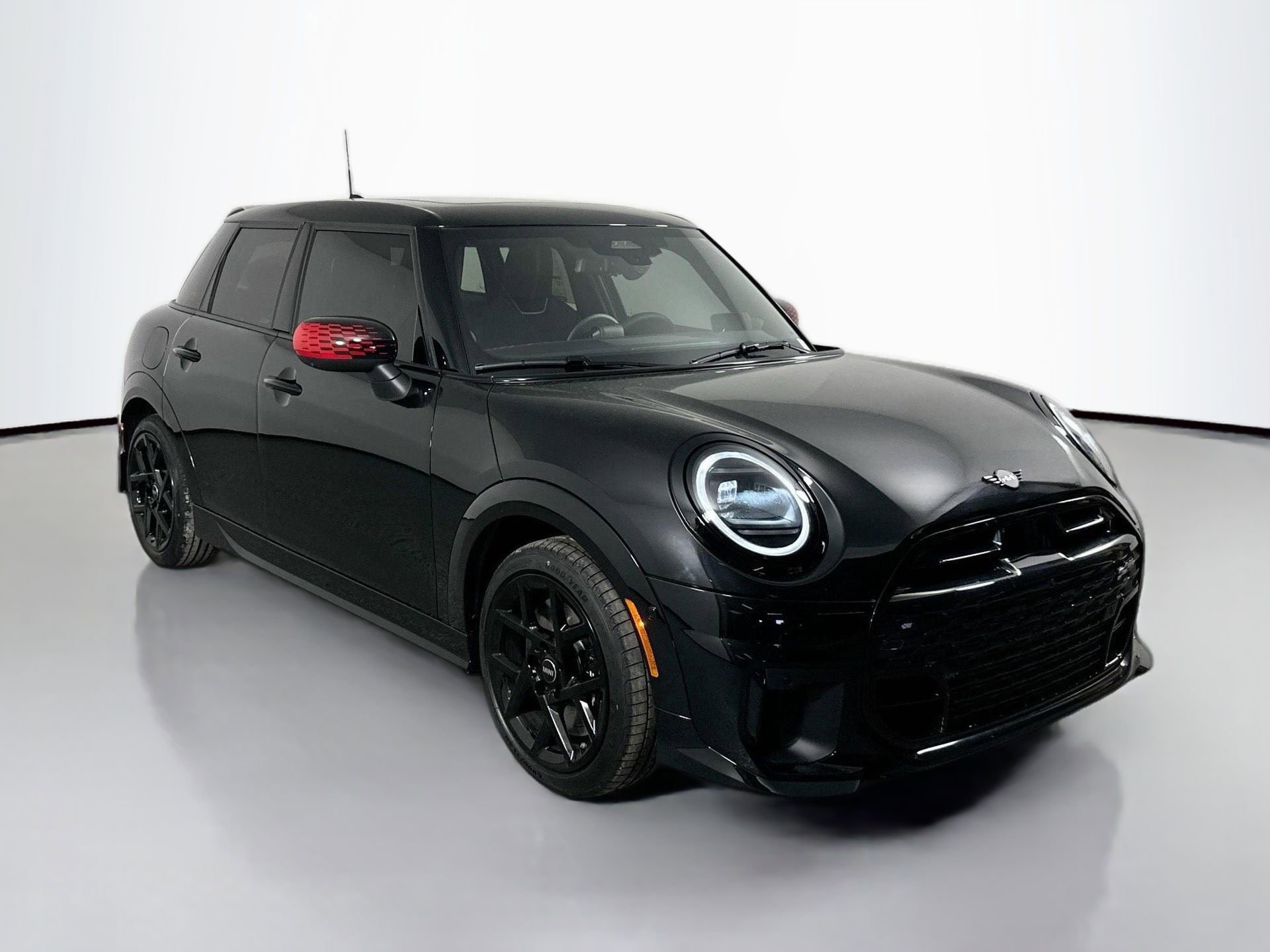 Certified 2025 MINI Cooper S image 3