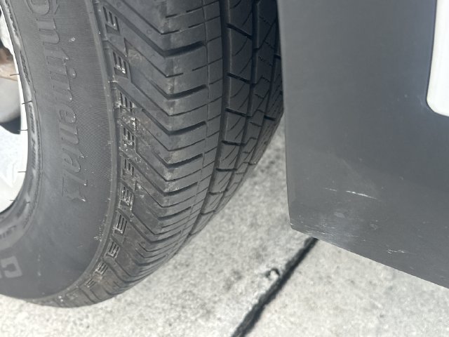 Certified 2025 Kia Sorento LX FWD image 15