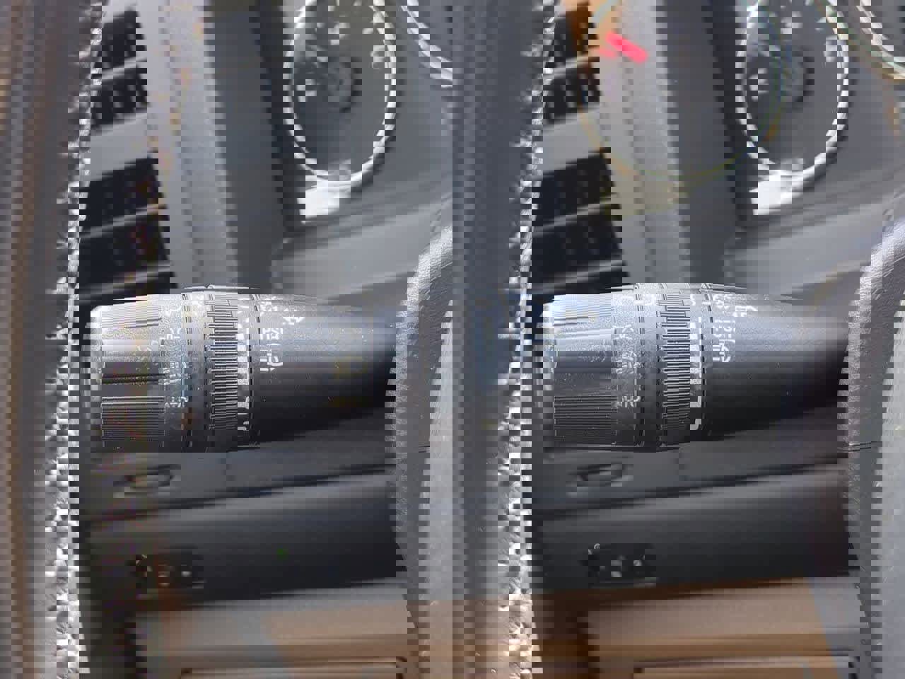 Used 2012 Jeep Liberty Limited w/ Comfort/Convenience Group image 27