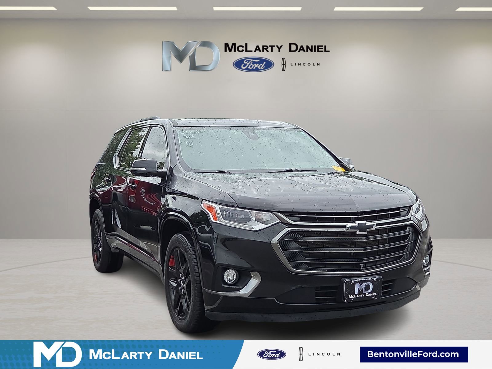 Used 2020 Chevrolet Traverse Premier w/ Redline Edition FWD image 1