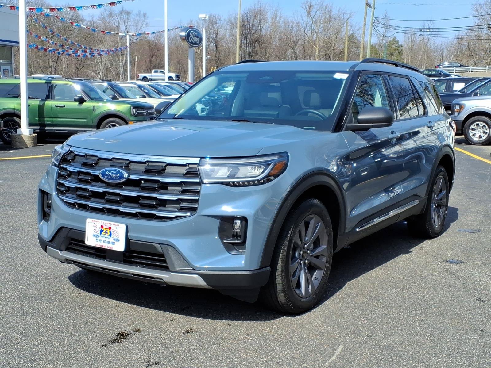 Certified 2025 Ford Explorer Active w/ Active Comfort Package AWD/4WD image 4