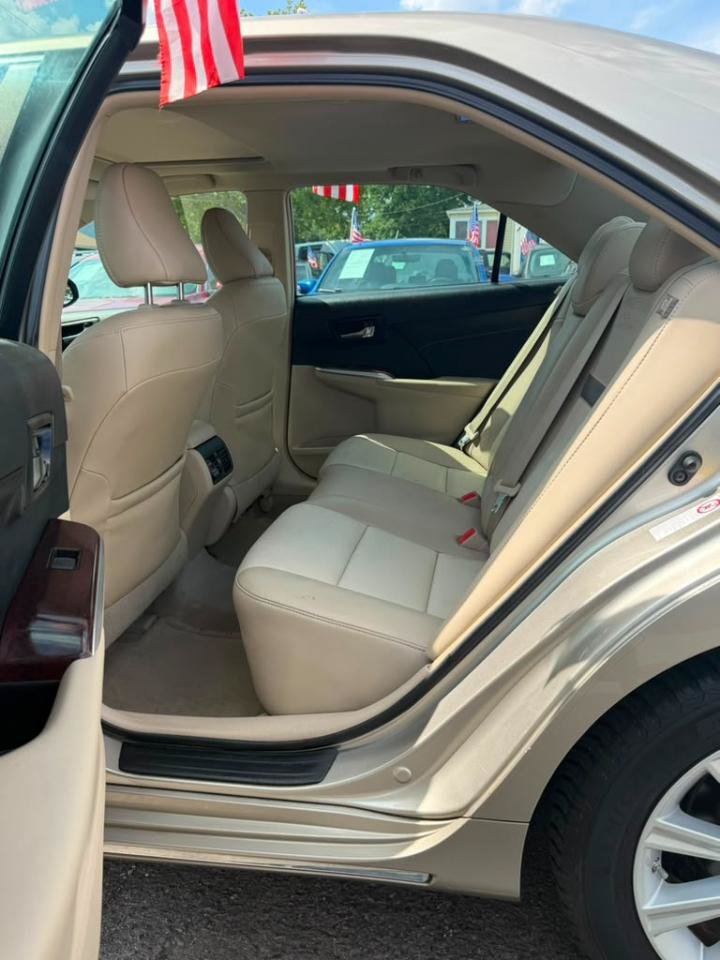 Used 2014 Toyota Camry XLE w/ Leather Package FWD image 22