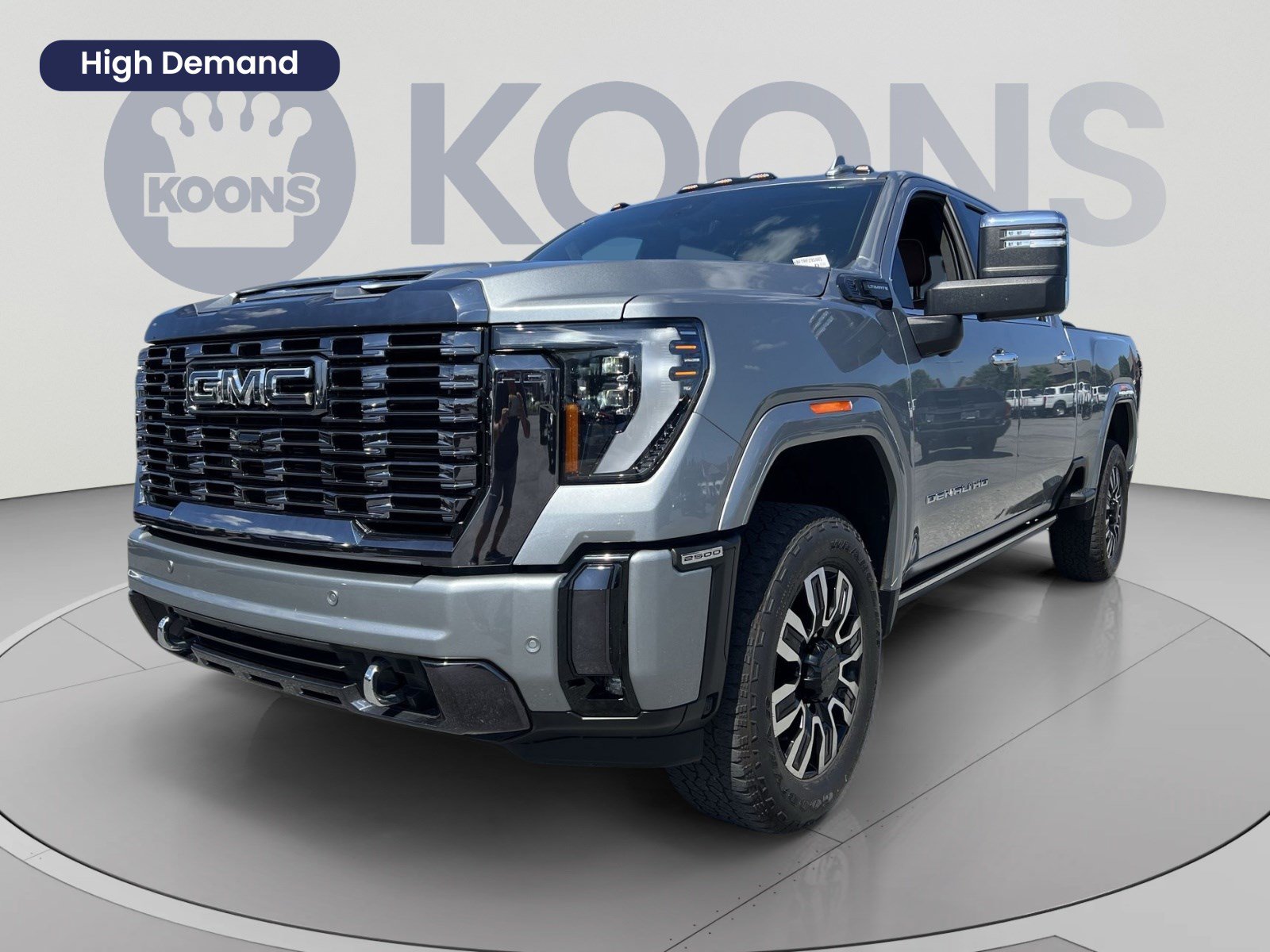 Used 2024 GMC Sierra 2500 Denali Ultimate AWD/4WD image 1