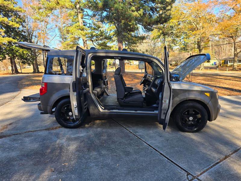 Used 2004 Honda Element EX image 31