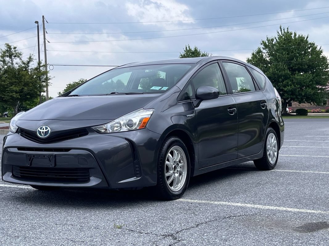 Used 2016 Toyota Prius V Two FWD image 3