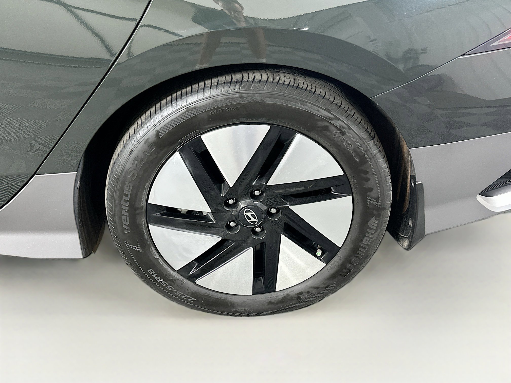 Used 2024 Hyundai Ioniq 6 SE RWD image 11