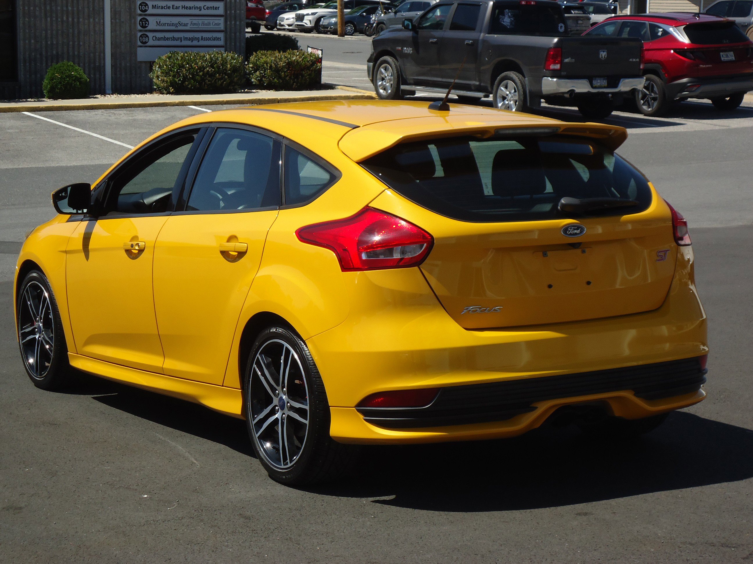 Used 2015 Ford Focus ST w/ Equipment Group 401A FWD image 5
