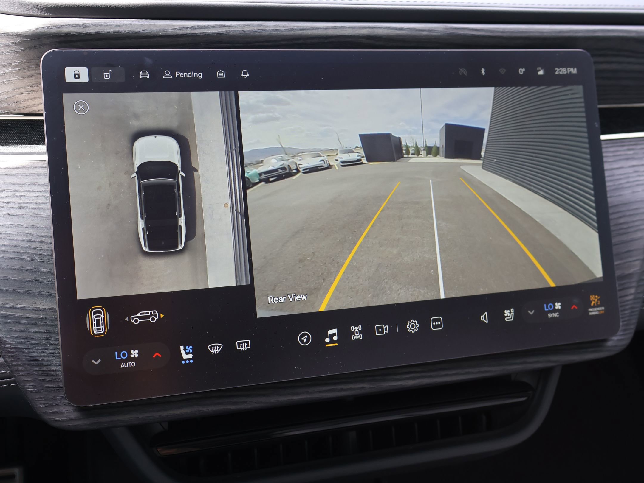 Used 2023 Rivian R1S Launch Edition AWD/4WD image 17