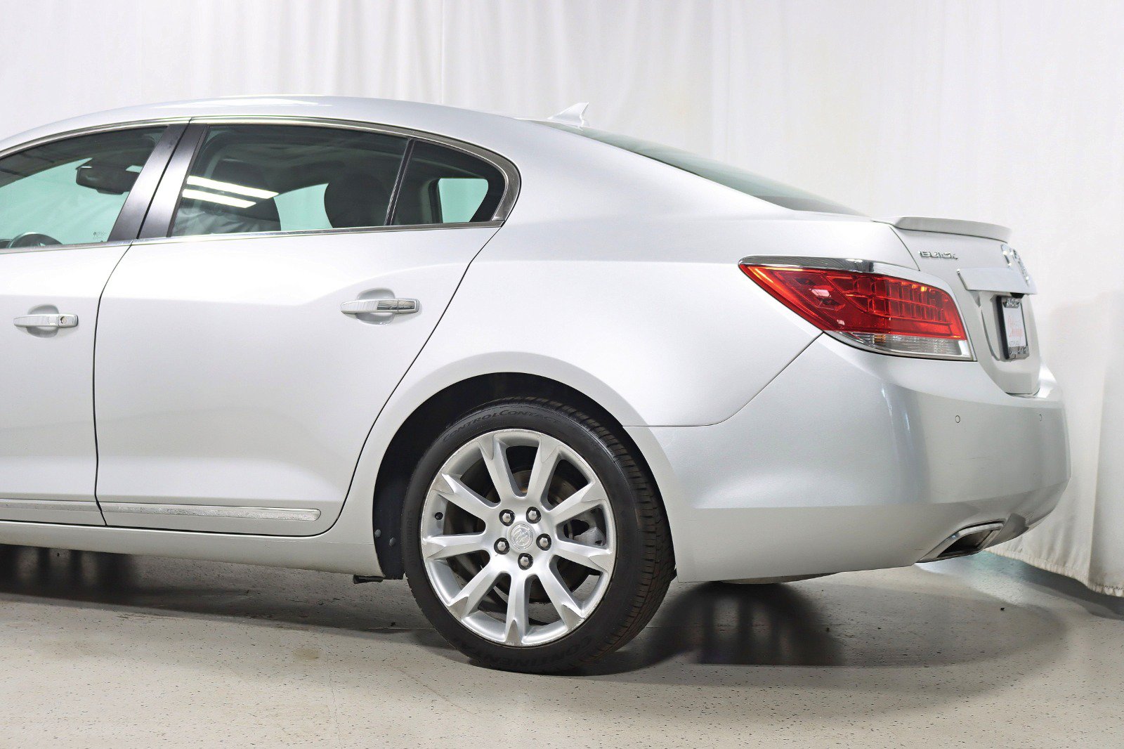 Used 2012 Buick LaCrosse Touring FWD image 11