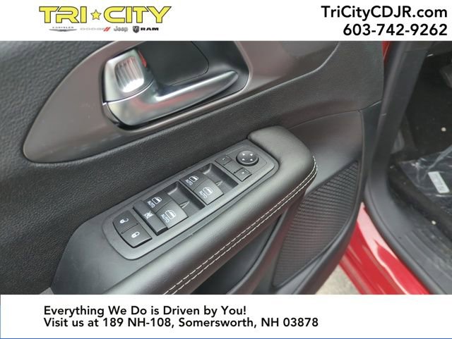 New 2026 Chrysler Voyager LX image 11