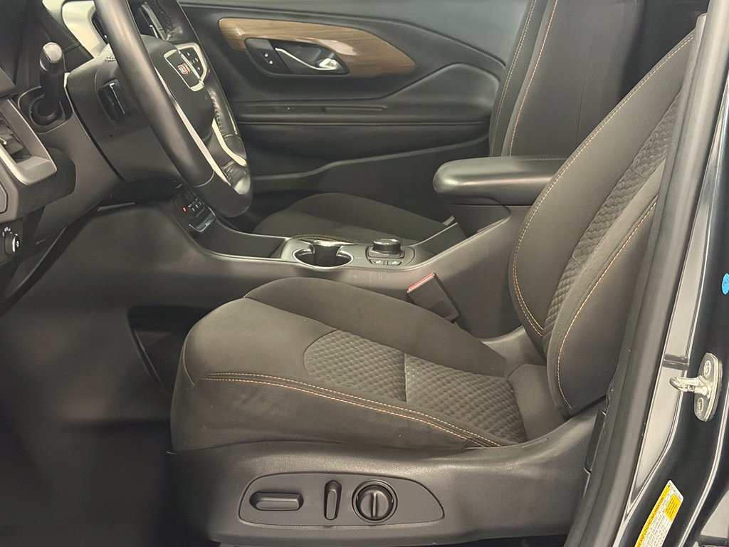 Used 2019 GMC Terrain SLE w/ Driver Convenience Package FWD image 12