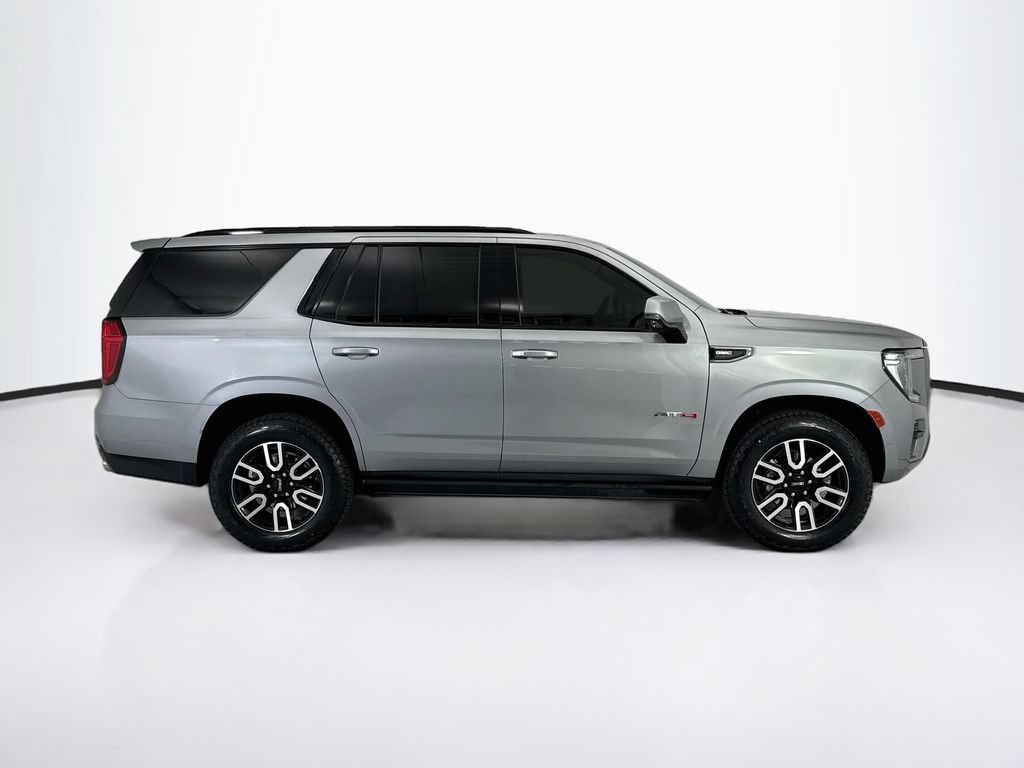 Used 2024 GMC Yukon AT4 w/ Technology Package AWD/4WD image 4