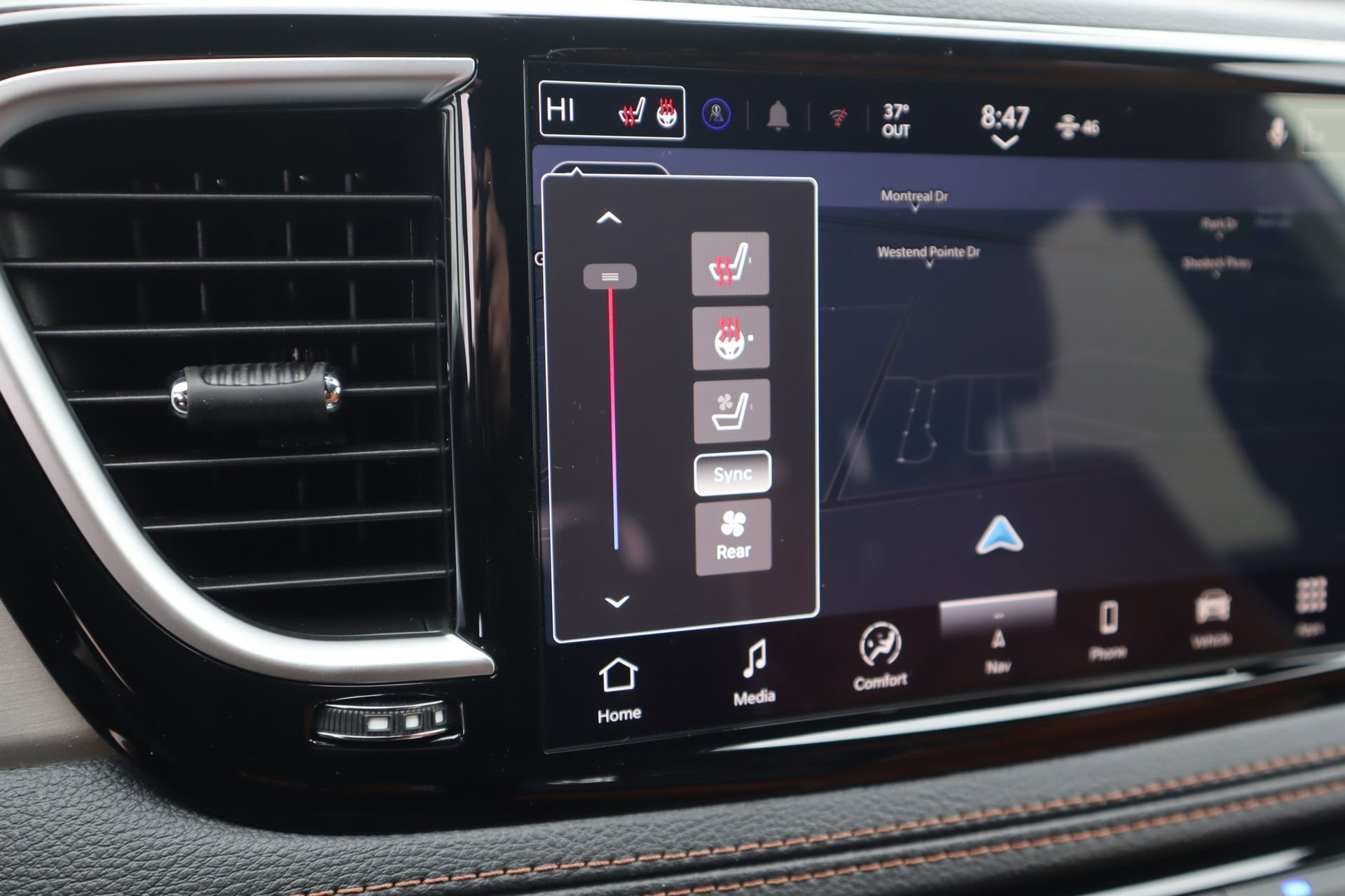New 2026 Chrysler Pacifica Pinnacle image 8