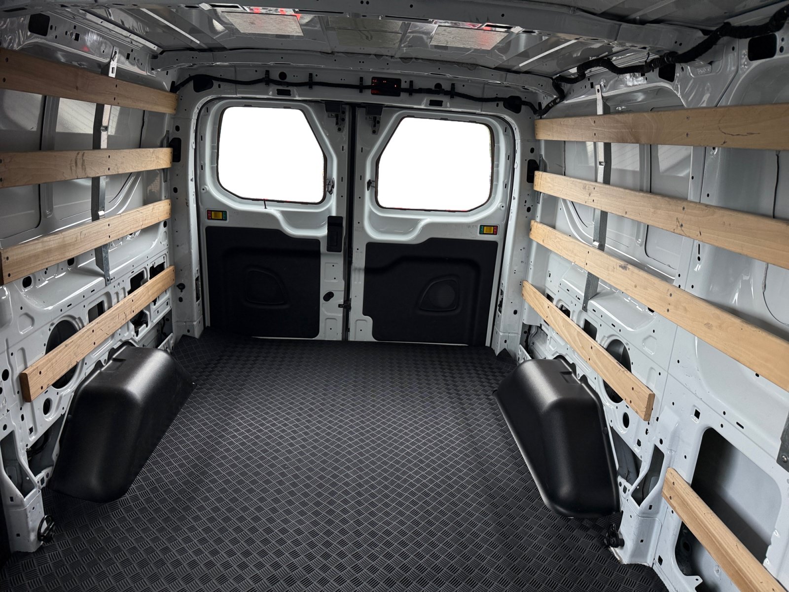 Certified 2025 Ford Transit 250 Low Roof w/ Exterior Upgrade Package RWD image 16