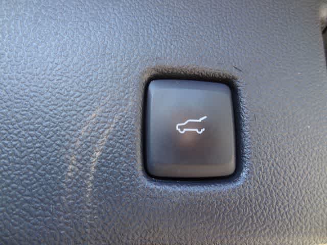 Used 2022 Ford Escape SEL w/ Technology Package AWD/4WD image 10