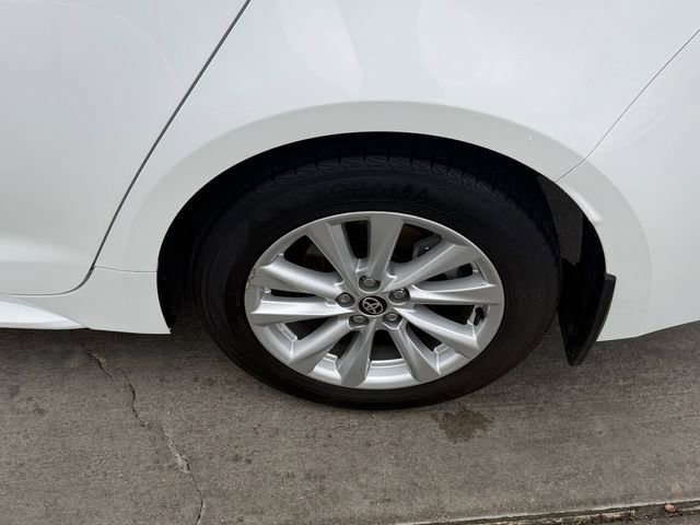Certified 2025 Toyota Corolla XLE image 8