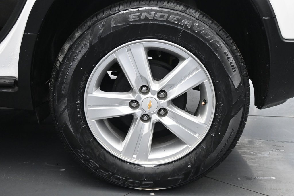 Used 2021 Chevrolet Trax LS w/ Tint and Cruise Package FWD image 21