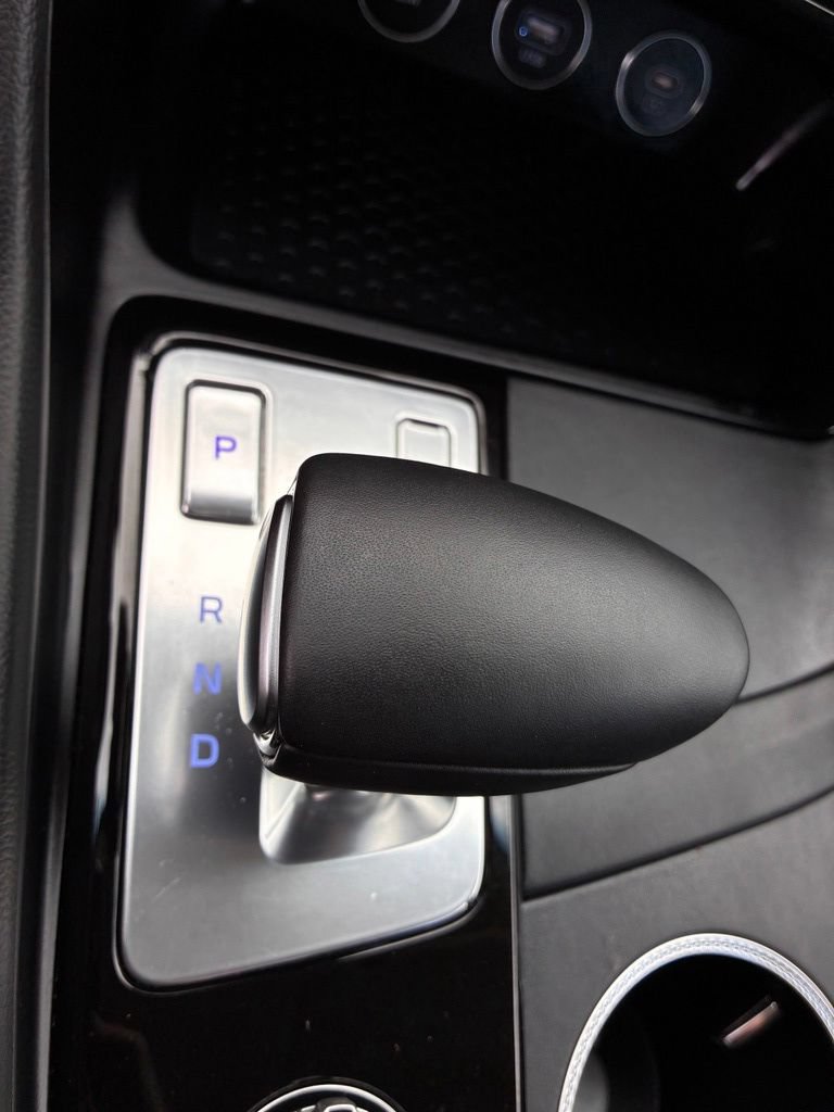 Used 2025 Genesis G70 2.5T AWD/4WD image 32