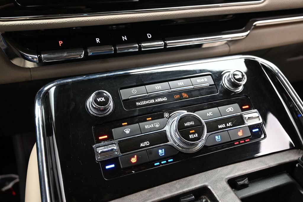 Used 2024 Lincoln Navigator Premiere AWD/4WD image 45