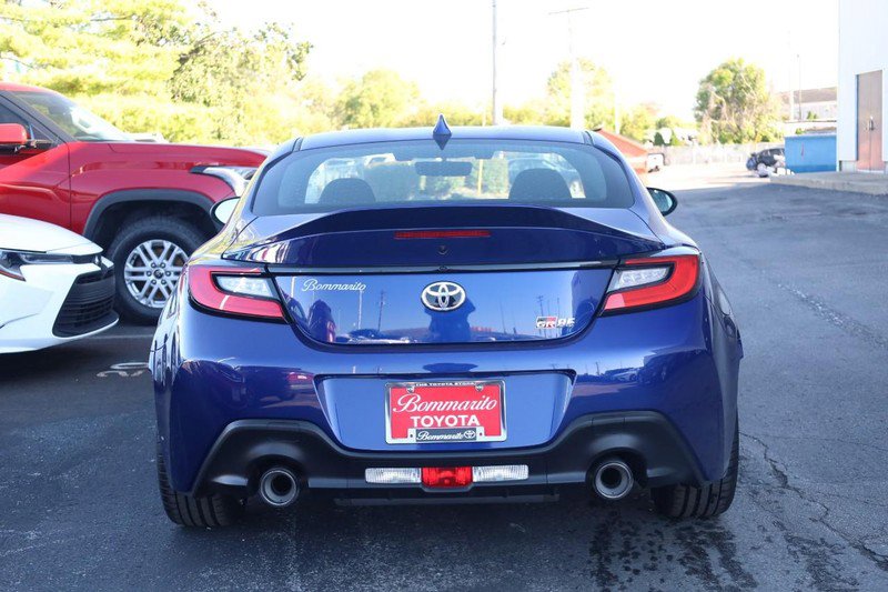 New 2025 Toyota GR86 Premium image 6