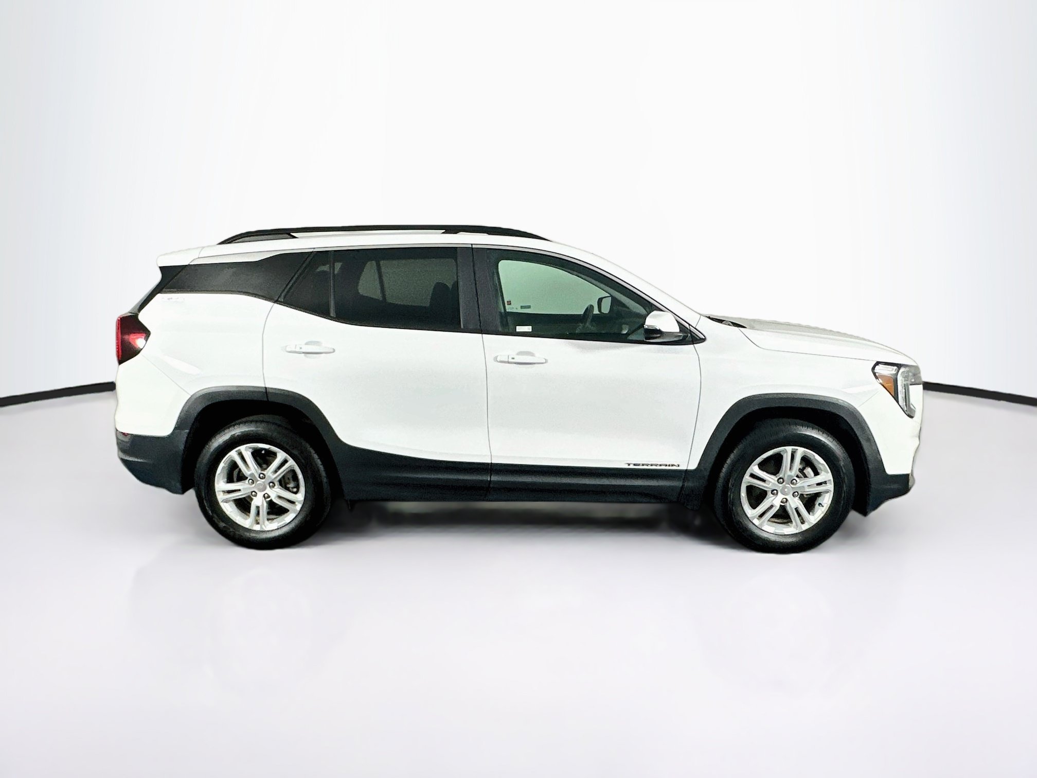 Used 2023 GMC Terrain SLE w/ Driver Convenience Package AWD/4WD image 10