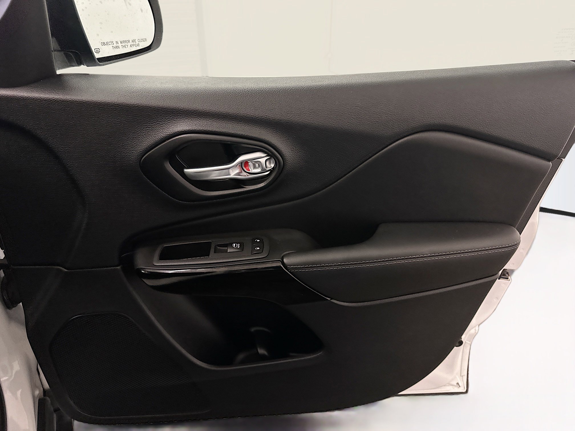 Used 2023 Jeep Cherokee Altitude Lux AWD/4WD image 34