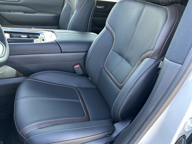 New 2026 Nissan Armada SL w/ Captain's Chari Seat Package AWD/4WD image 15