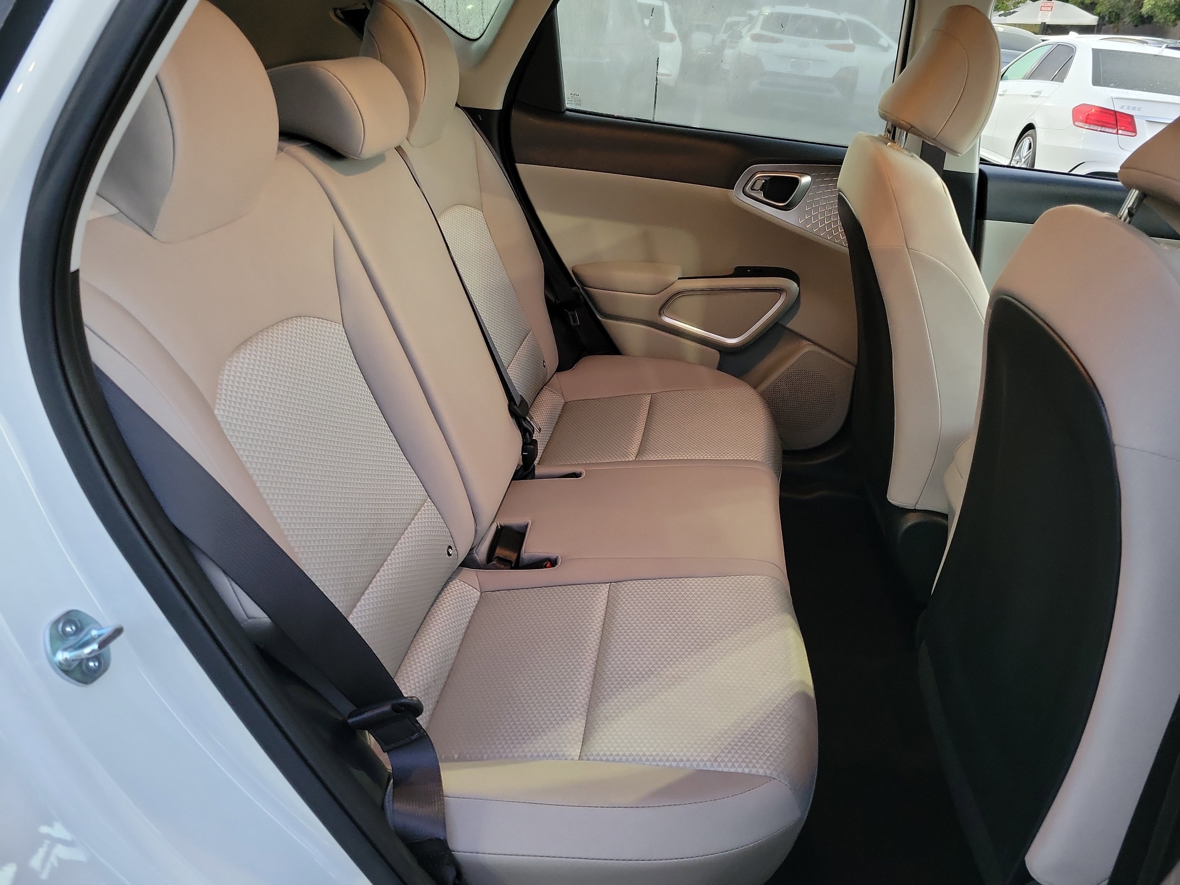 Used 2025 Kia Soul LX image 22