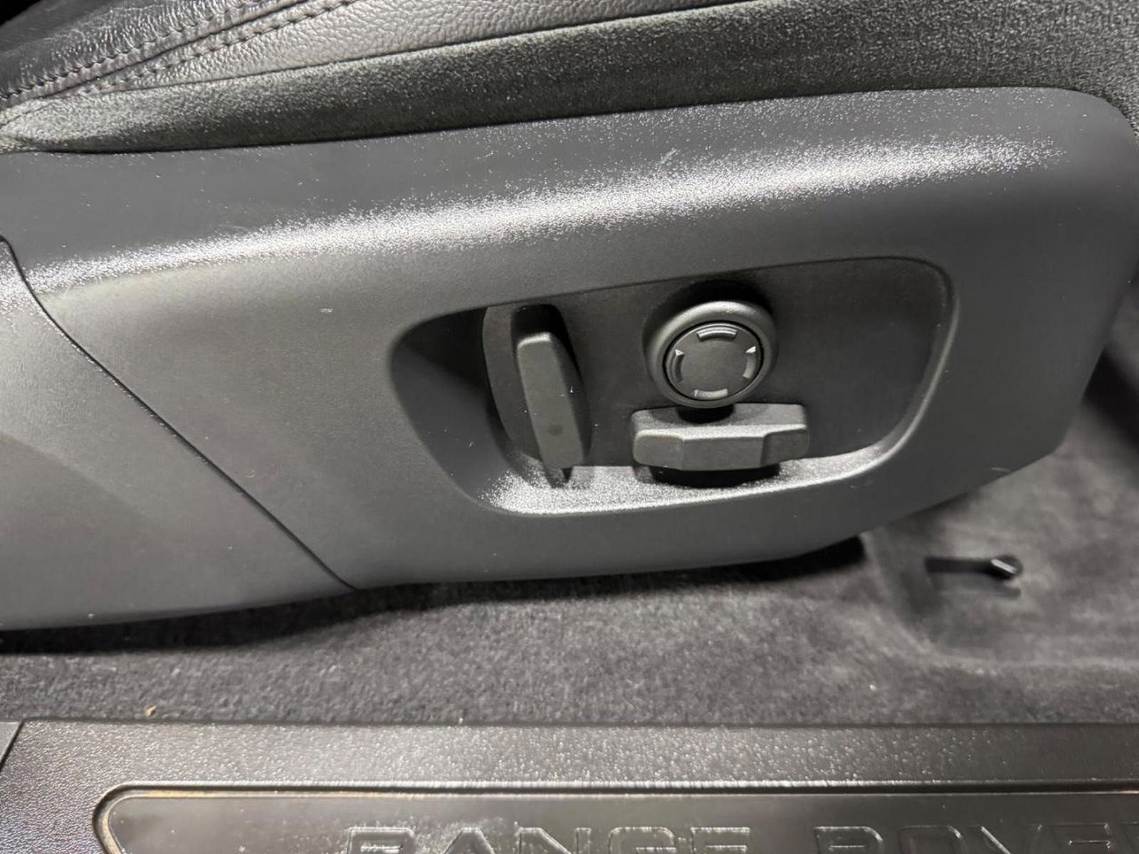 Used 2020 Land Rover Range Rover Evoque S image 20