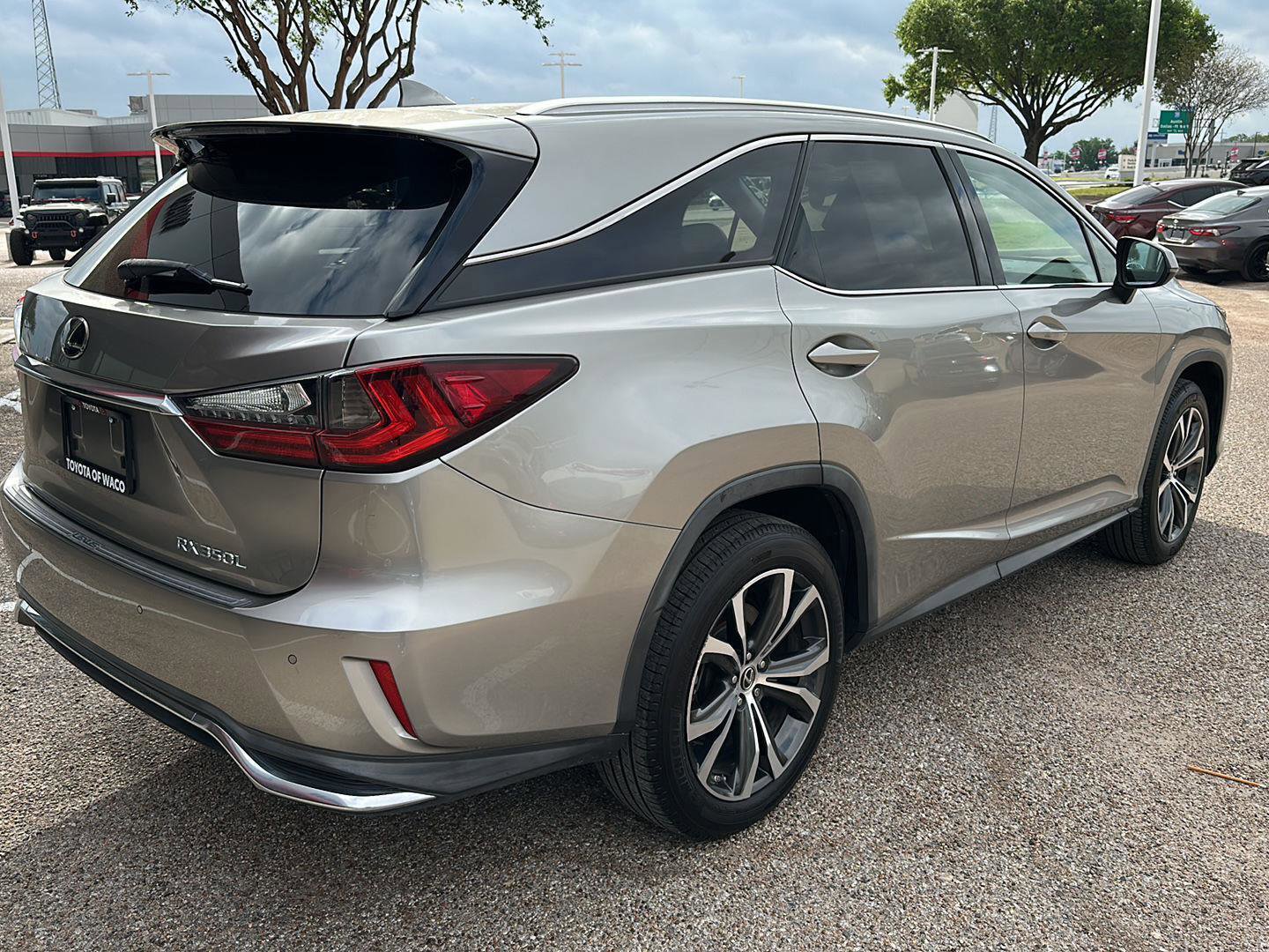 Used 2019 Lexus RX 350L FWD image 3