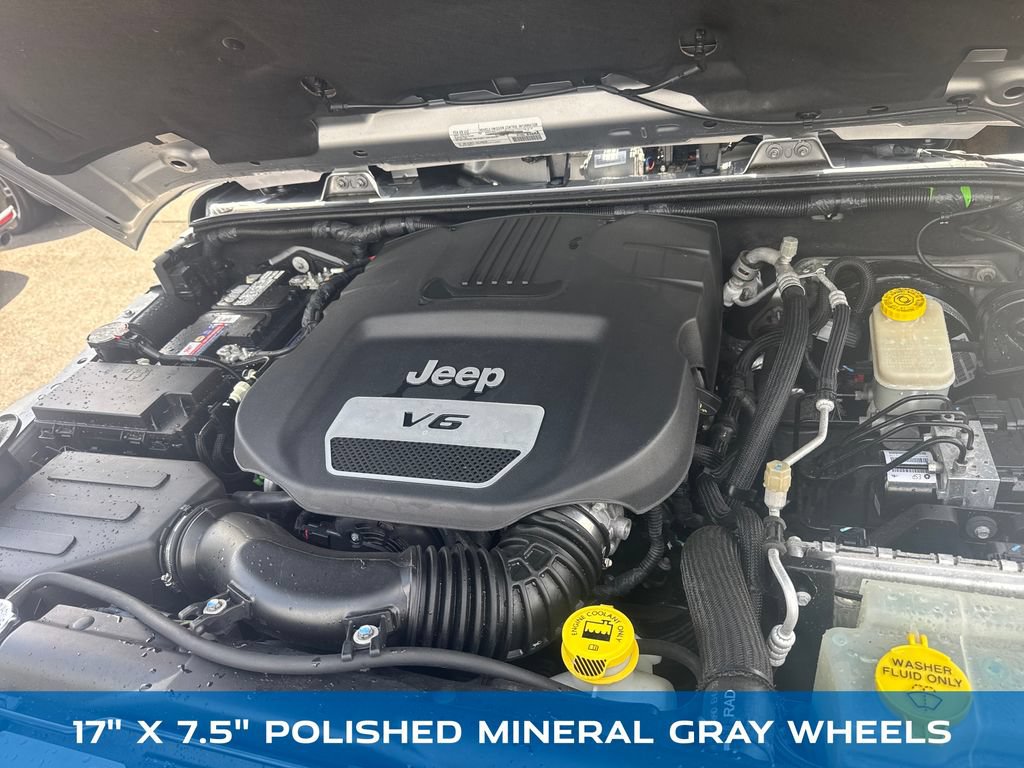 Used 2017 Jeep Wrangler Unlimited Rubicon w/ Connectivity Group AWD/4WD image 22