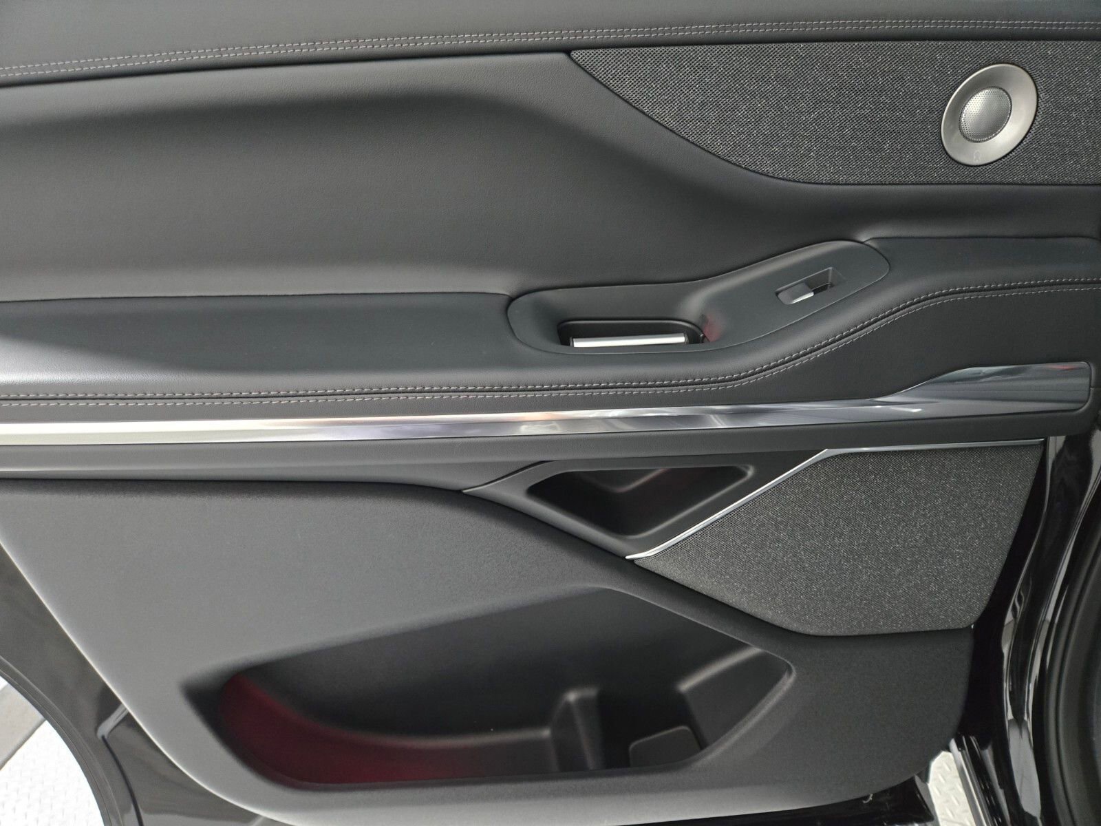 New 2025 Lincoln Navigator L Reserve image 22