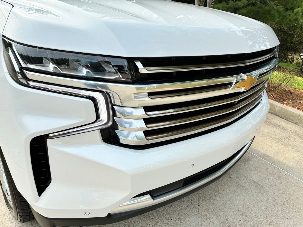 Used 2023 Chevrolet Suburban High Country image 6