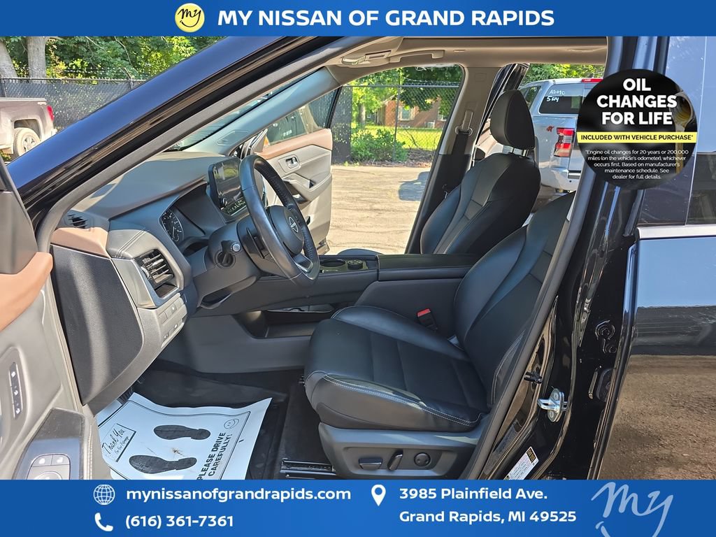 Used 2023 Nissan Rogue SL w/ SL Premium Package AWD/4WD image 10