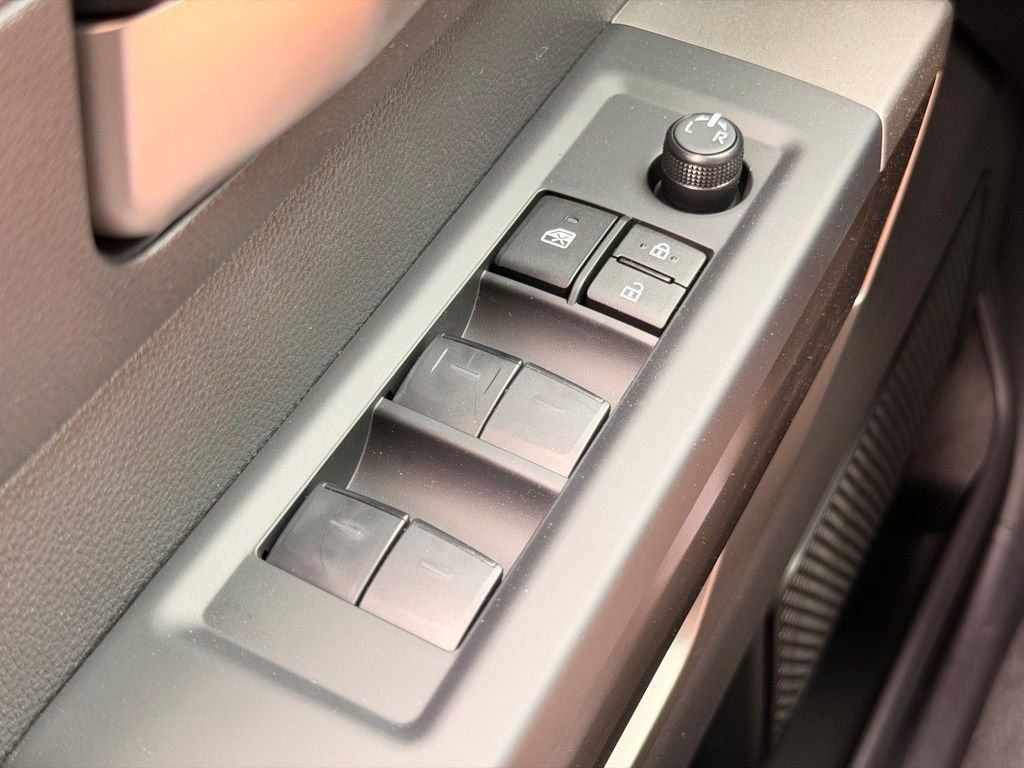 New 2026 Toyota Tundra SR5 AWD/4WD image 18
