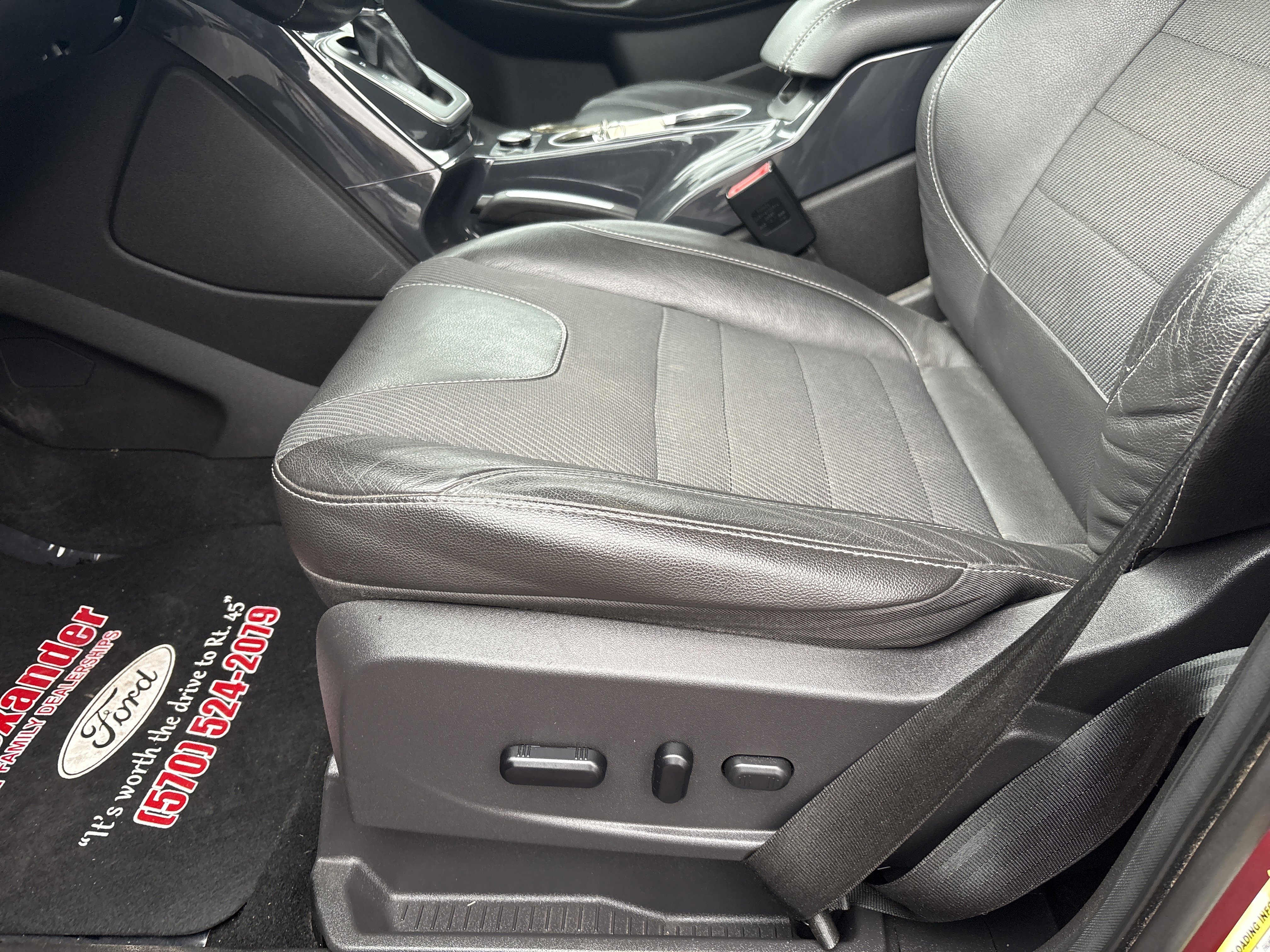 Used 2013 Ford Escape Titanium image 19