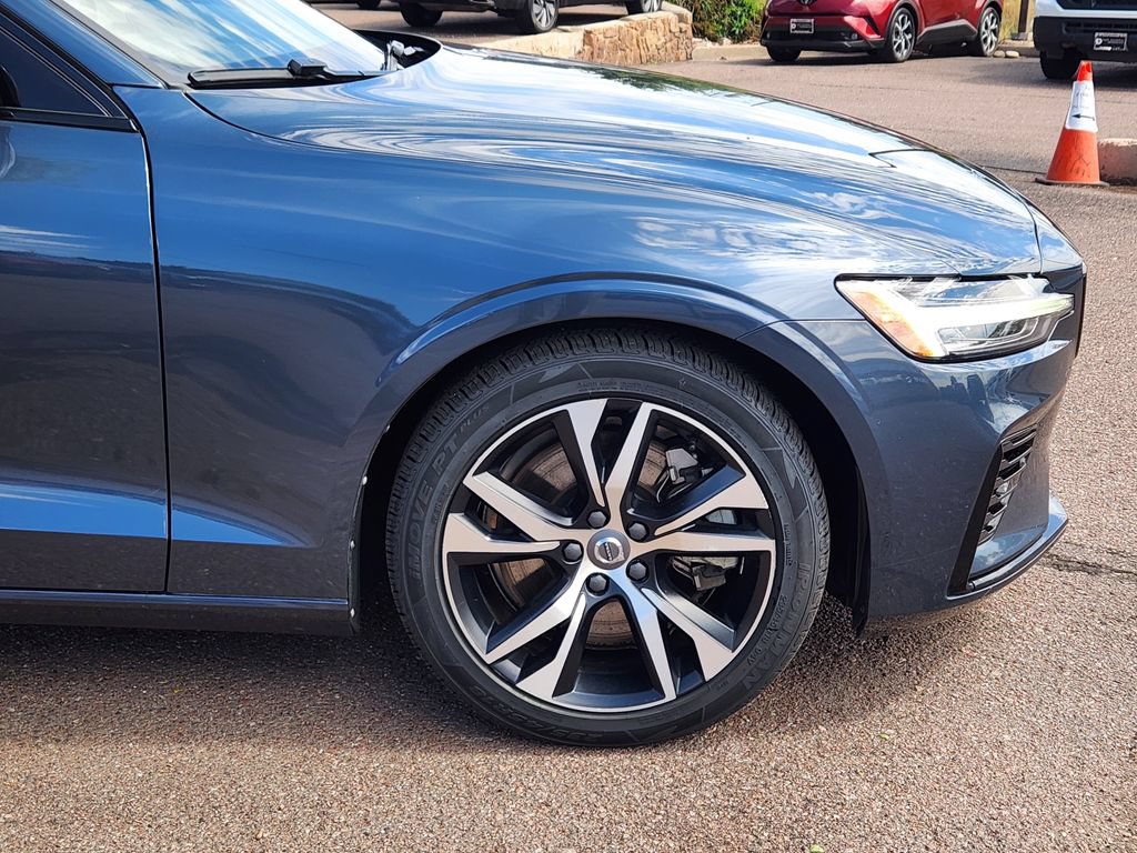 Used 2021 Volvo S60 T8 R-Design AWD/4WD image 29