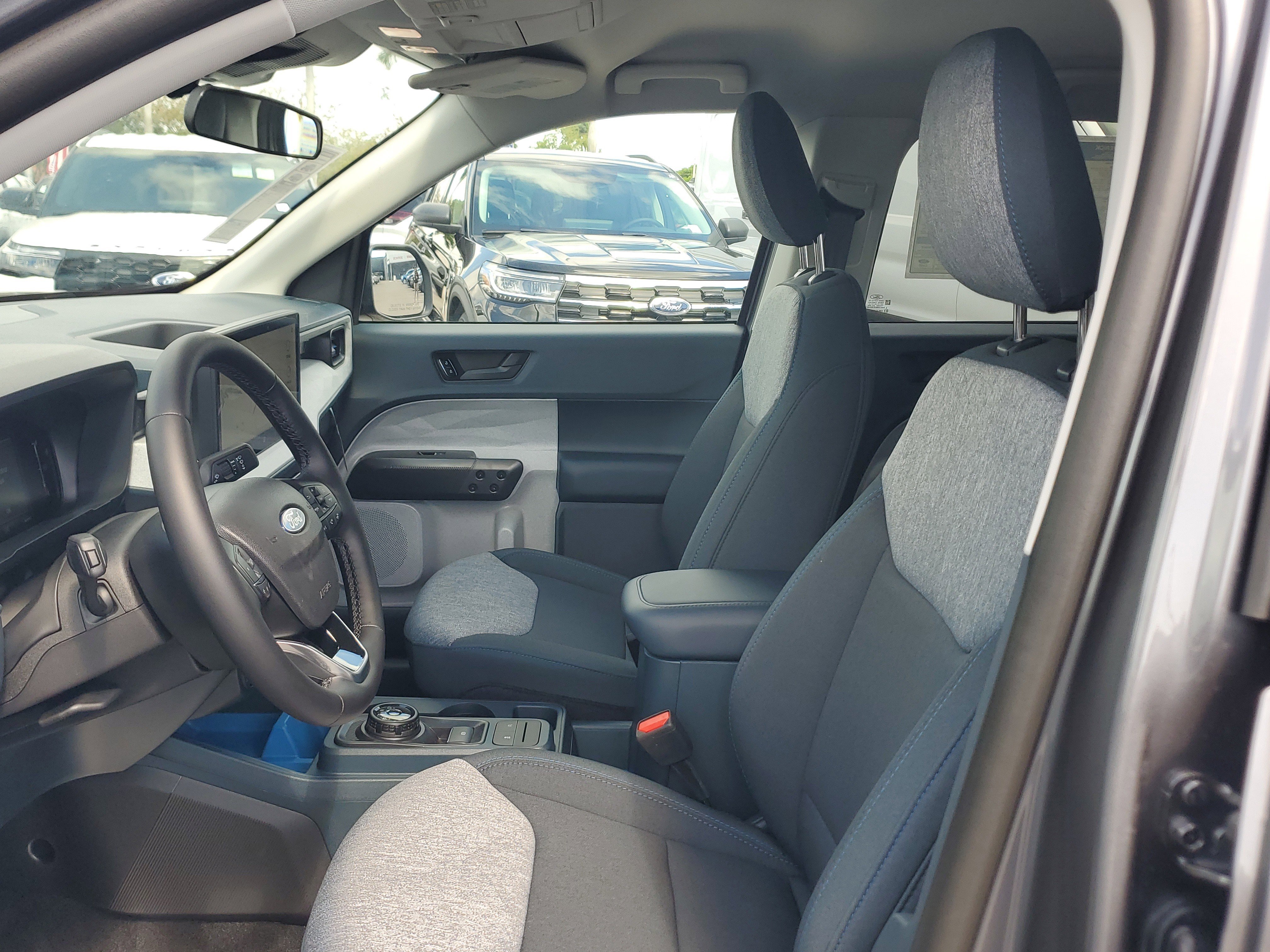 New 2026 Ford Maverick XLT w/ XLT Luxury Package FWD image 11