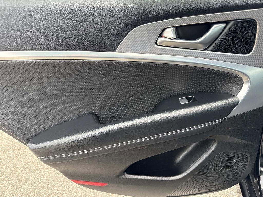 Used 2022 Genesis G70 2.0T w/ Prestige Package image 12