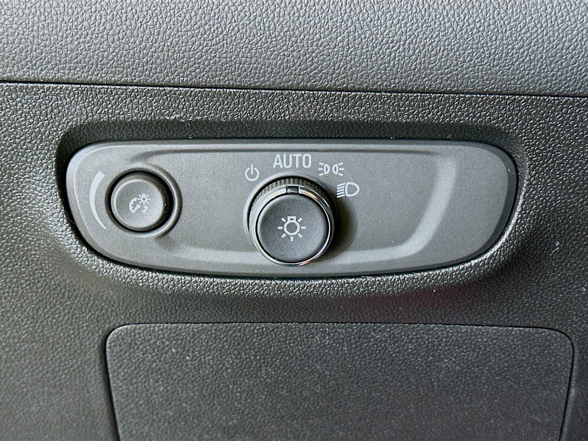 Used 2025 Buick Encore GX Preferred FWD image 17