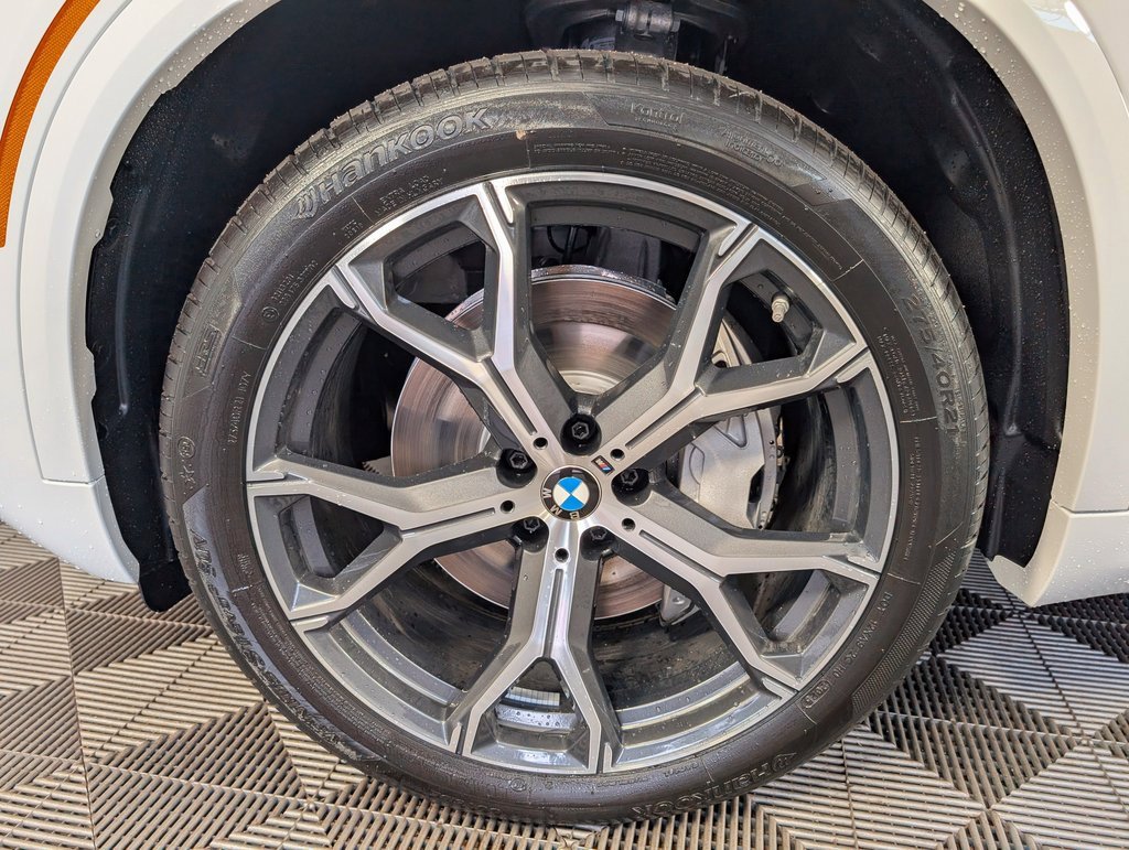 New 2026 BMW X5 xDrive50e w/ M Sport Package image 10