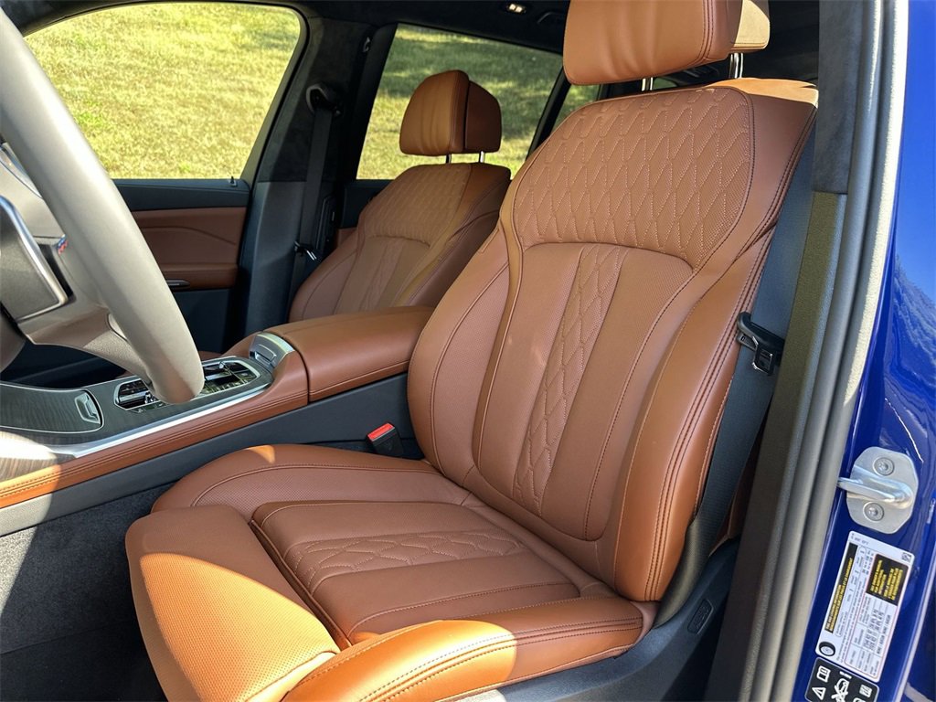 New 2026 BMW X7 M60i image 12