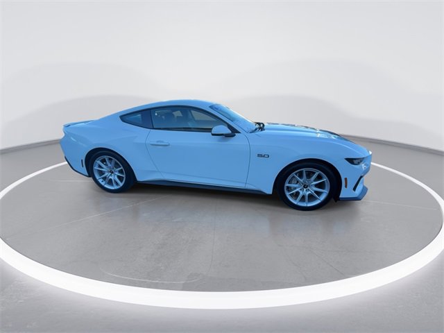 Used 2025 Ford Mustang GT Premium image 9