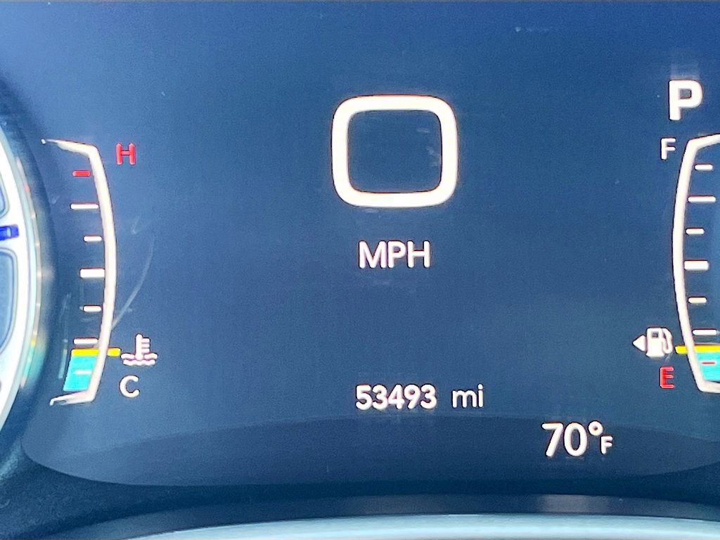 Used 2023 Chrysler Pacifica Touring image 12