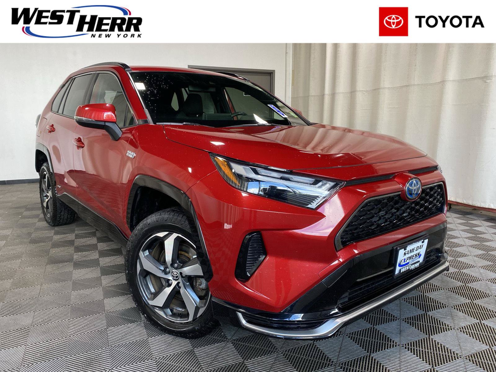 Used 2024 Toyota RAV4 SE w/ Weather & Moonroof Package AWD/4WD image 1